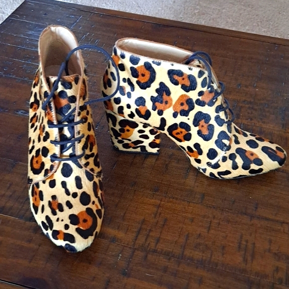 Kate Spade Leopard Print Calf Fur Roger Bootie Size 9 - Picture 1 of 6
